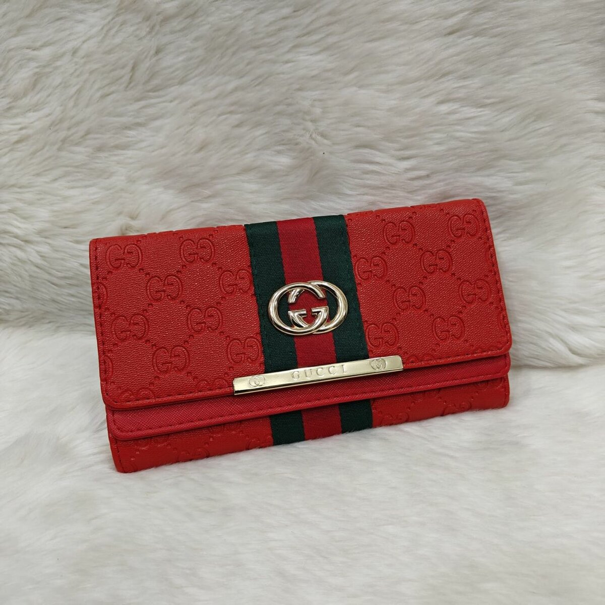 Gucci Wallet Only 1 item & 10 colors available