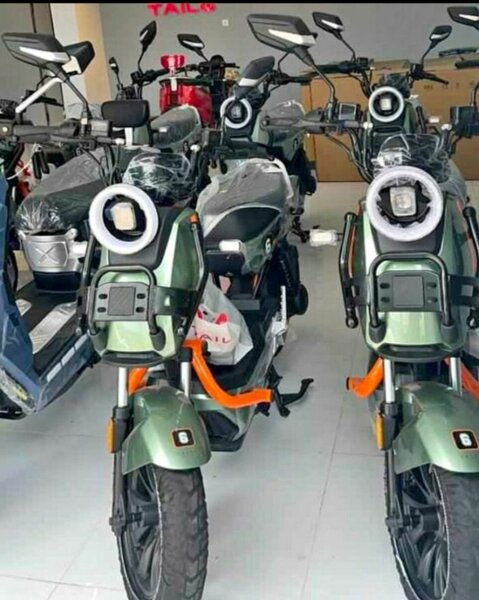 Nouvelle moto électrique verte