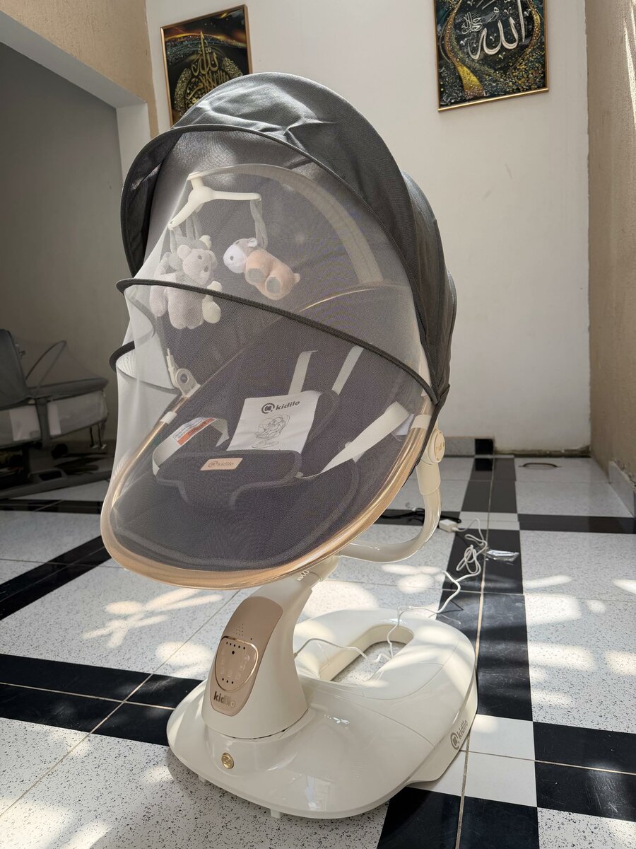 Transat électrique pour bébé avec moustiquaire