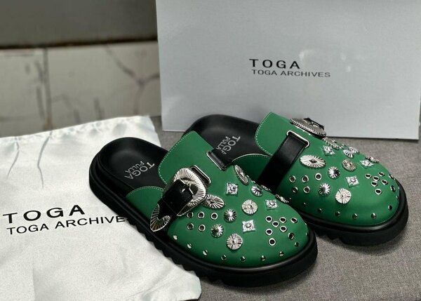 Mules TOGA ornées unisexes