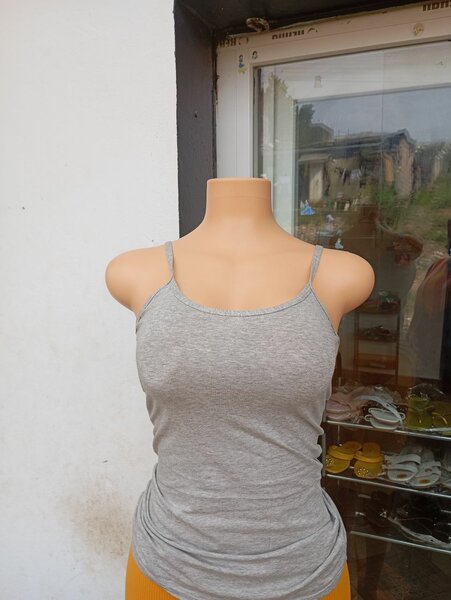 Débardeur gris élégant