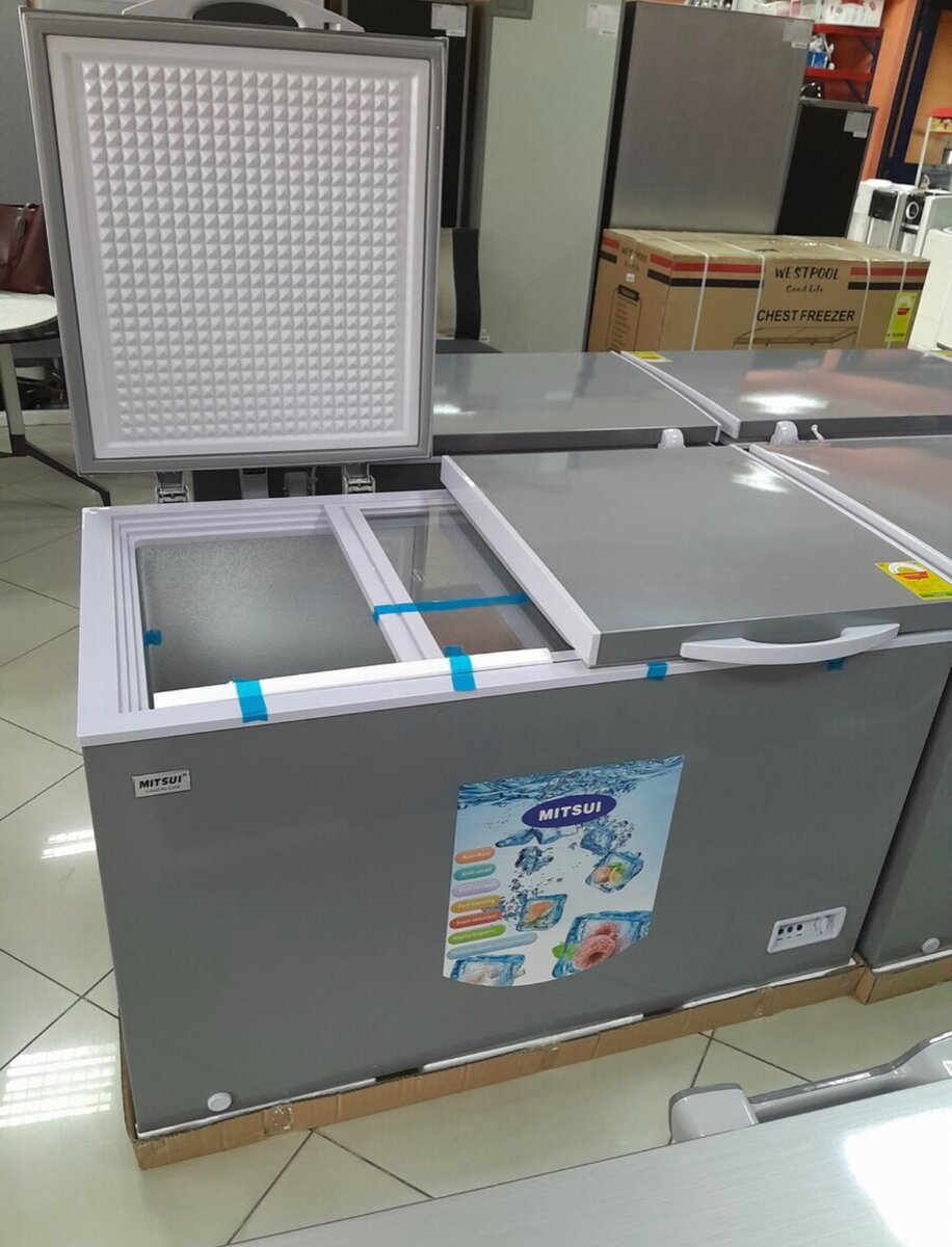 Mitsui durable chest freezer 358litres