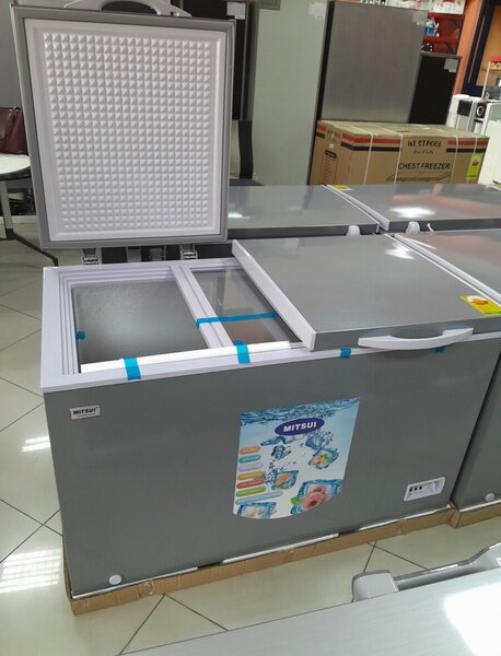 Mitsui durable chest freezer 358litres