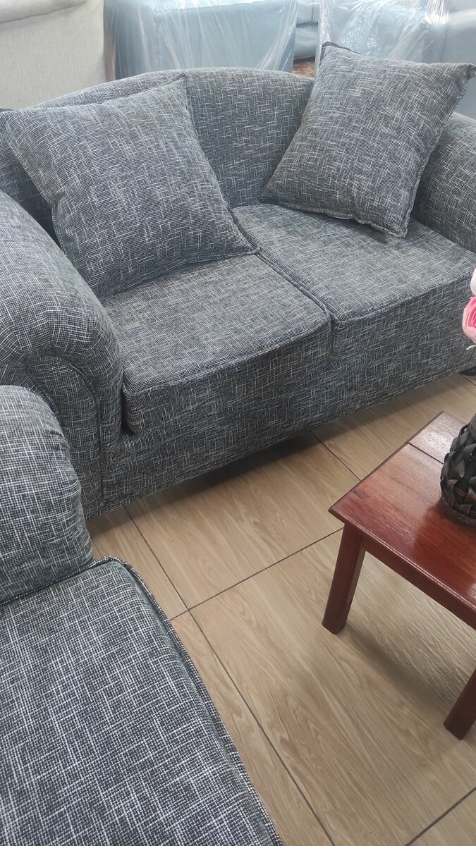 Luxurious Sofa 2+2+1