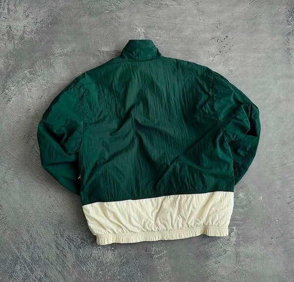 Ветровка Nike