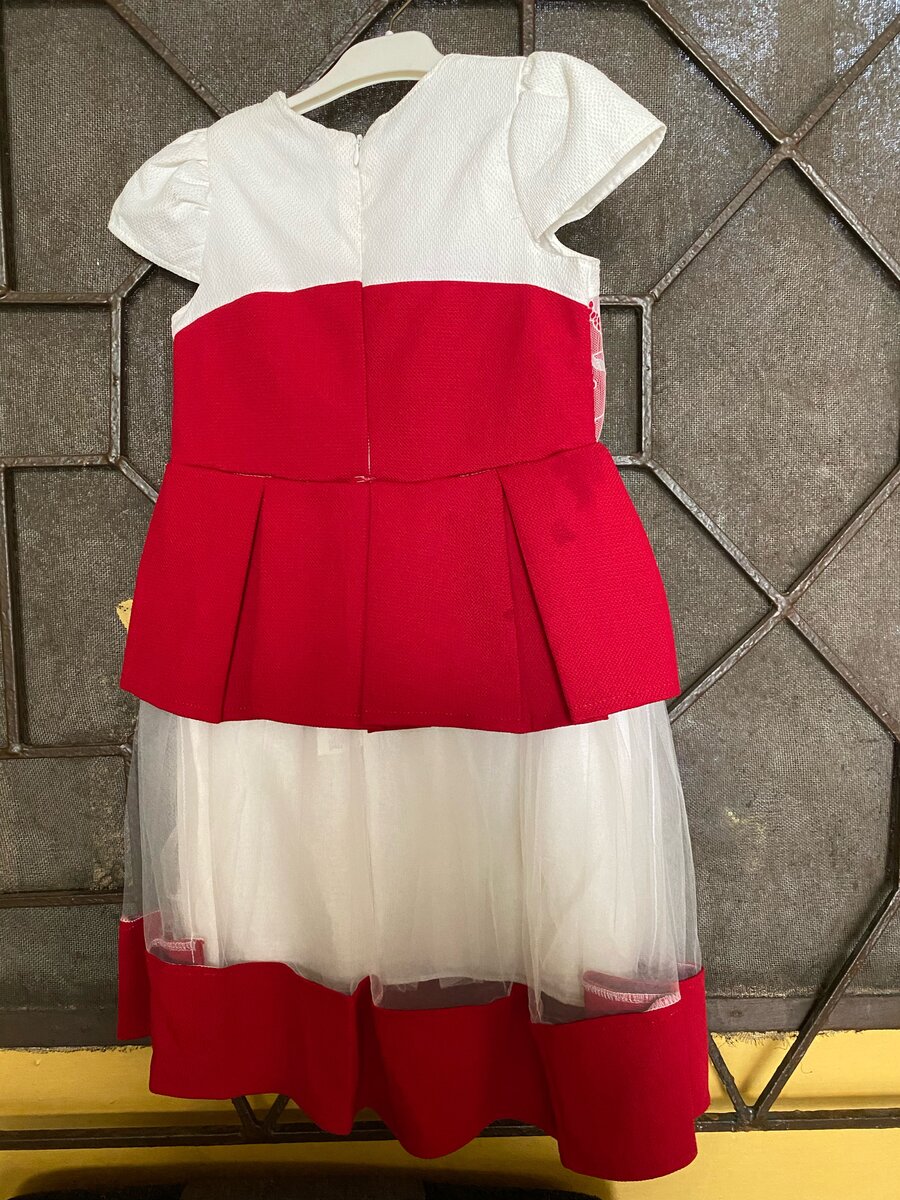 Robe de fille rouge Turquie