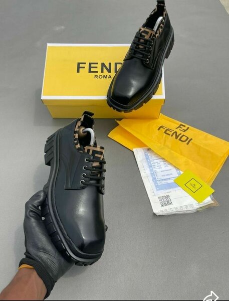 Chaussures en cuir élégantes