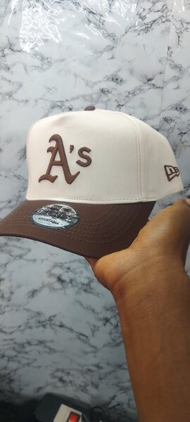 Casquette New Era A's marron et blanc