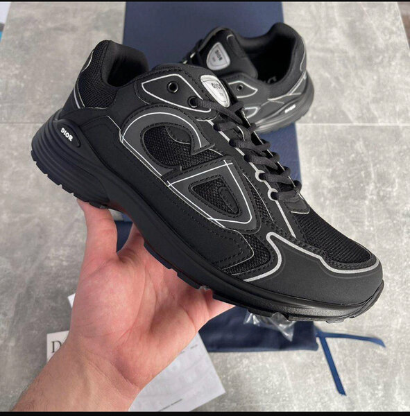 Baskets noires ultralégères