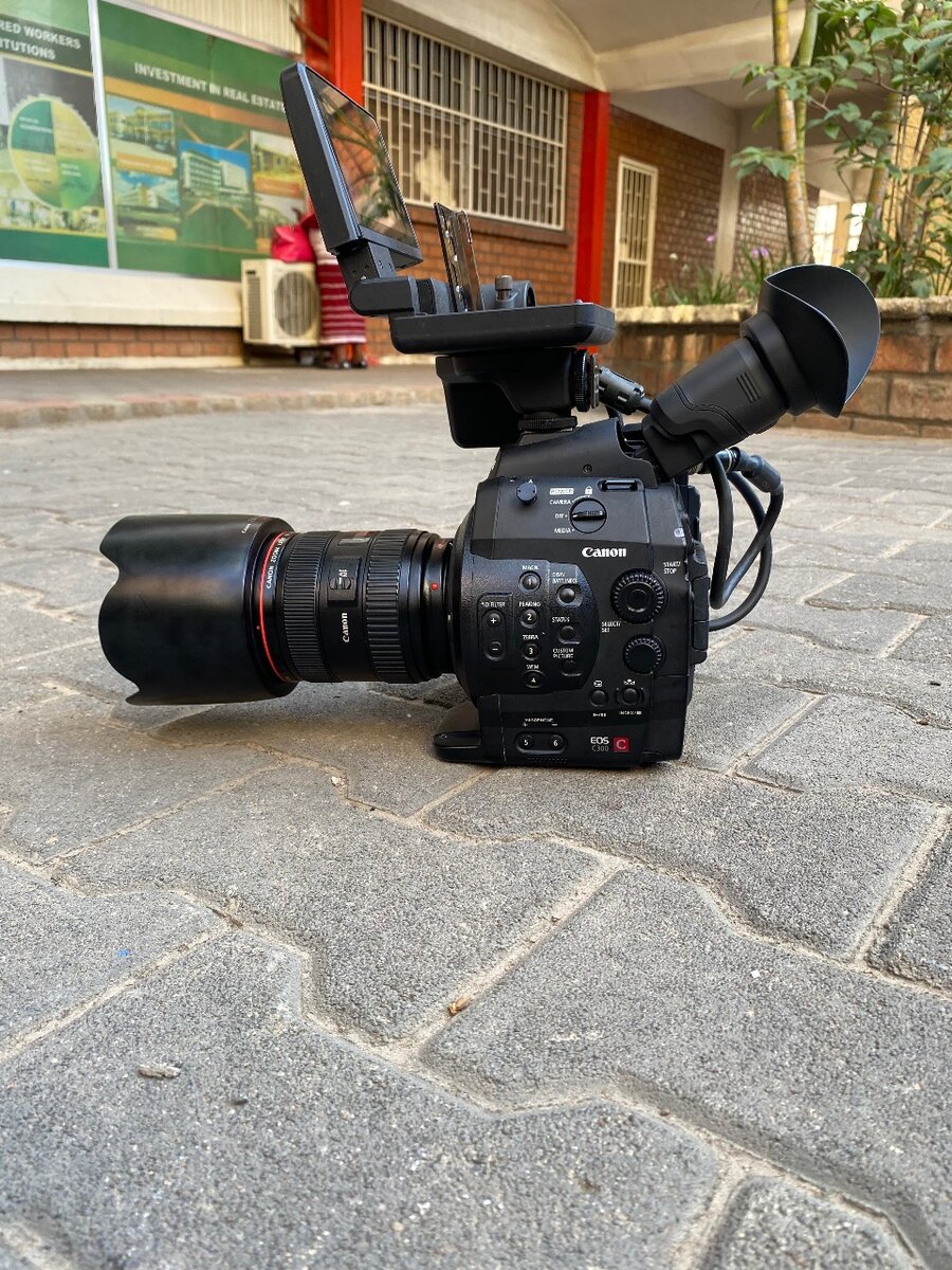 Canon c300