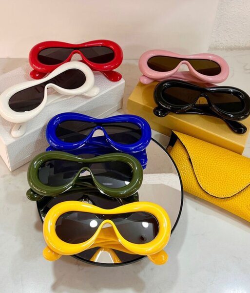 Lunettes de soleil colorées tendance
