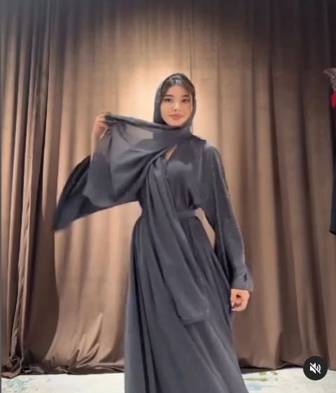 2в1 Абаяплатье +шейла+ремешок 🇦🇪 •производство :Дубай ОАЭ 🇦🇪 •Ткань :шёлк тик ток •Размер :стандарт