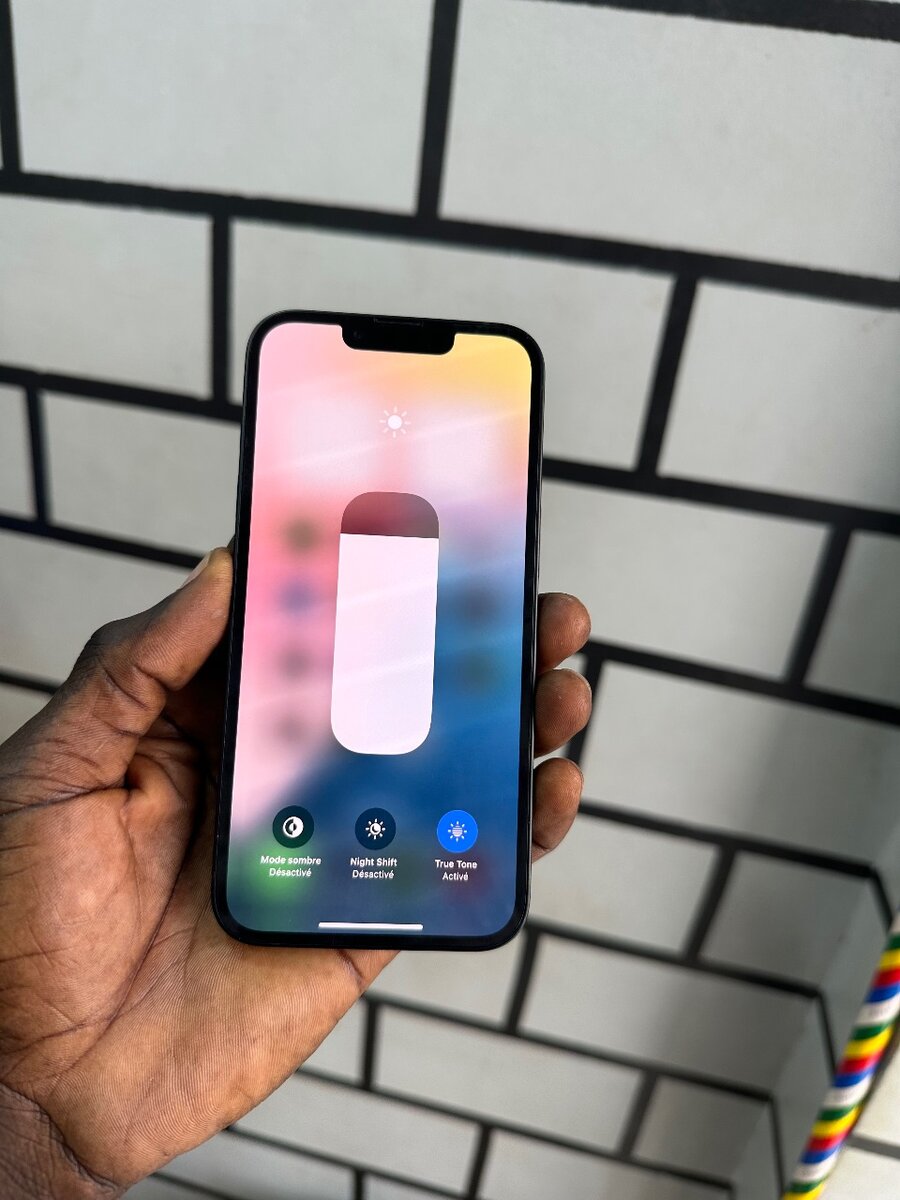 IPhone 16e/128 giga casi neuf