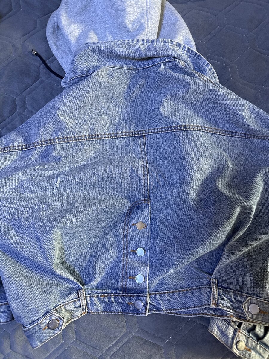 Джинсовая куртка