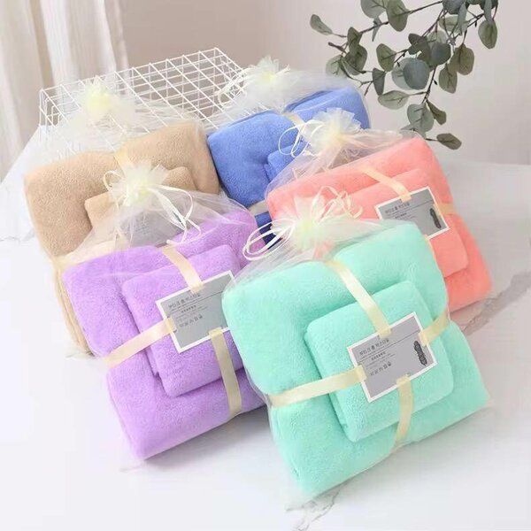 Serviettes de bain en microfibre colorées