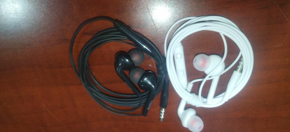 St 12 handfree headphone for mobile laptop computer