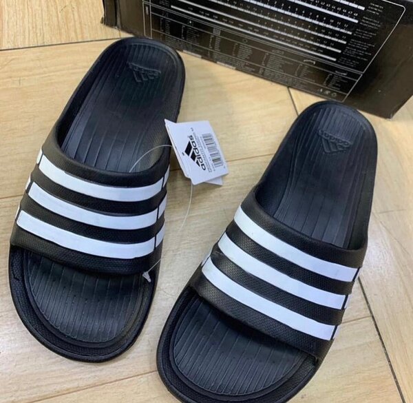 Sandales confort noir et blanc