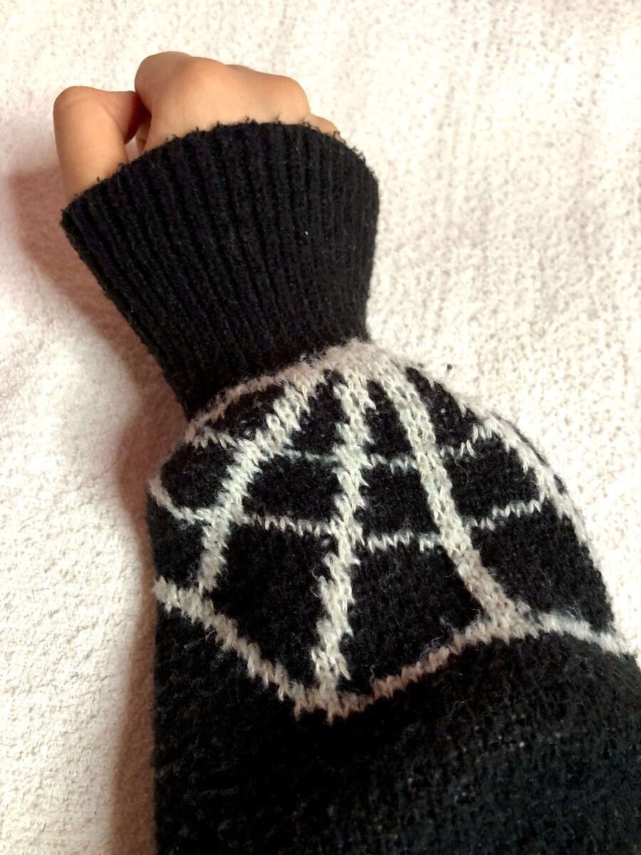 Свитер паук