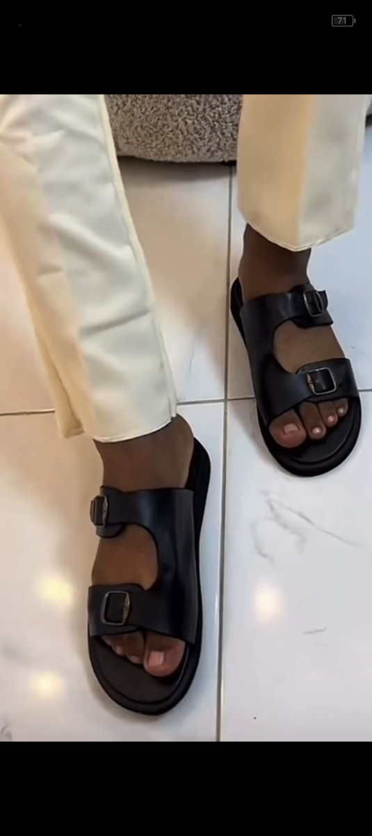 Sandales noires confortables