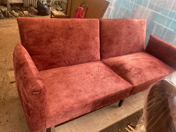 Canapé convertible élégant en velours