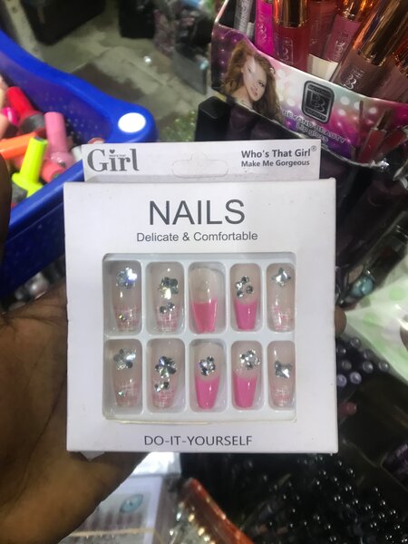 Ongles Faux DIY Rose Glamour