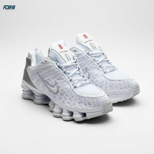 NIKE SHOX R4