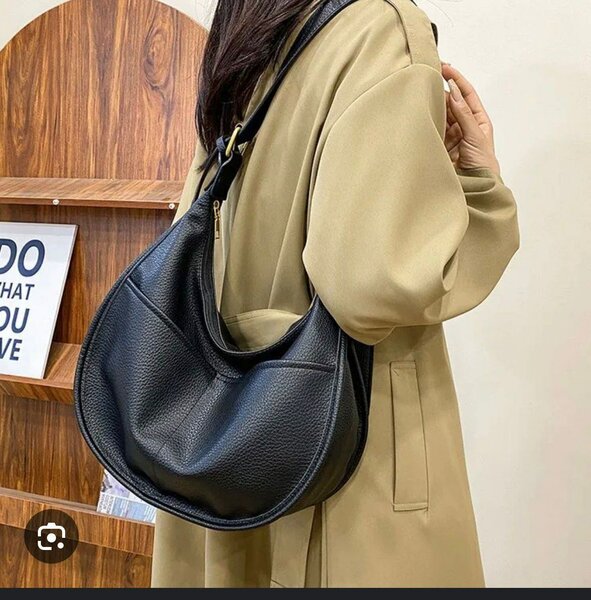 Sac à main en cuir noir