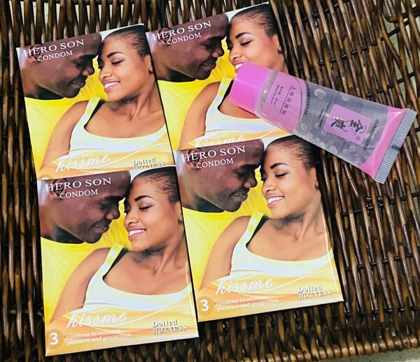 Préservatifs + lubrifiant