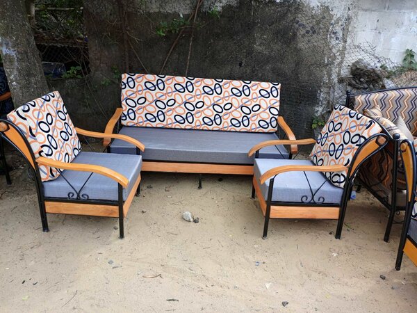 Fauteuil métallique