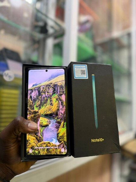 Smartphone Note10+