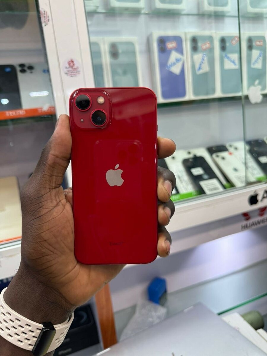 iPhone 13 128go quasi neuf