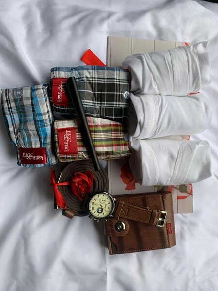 Valentine combo k400,300 and k180