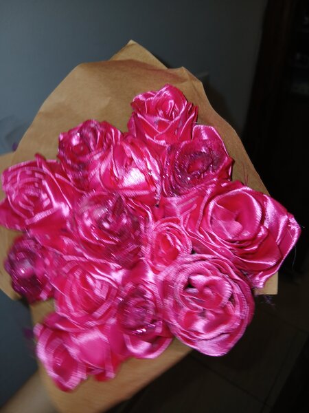 Bouquet de roses en satin