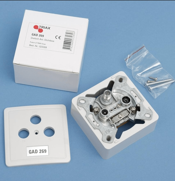 Prise Murale triax