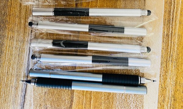 Universal stylus pen