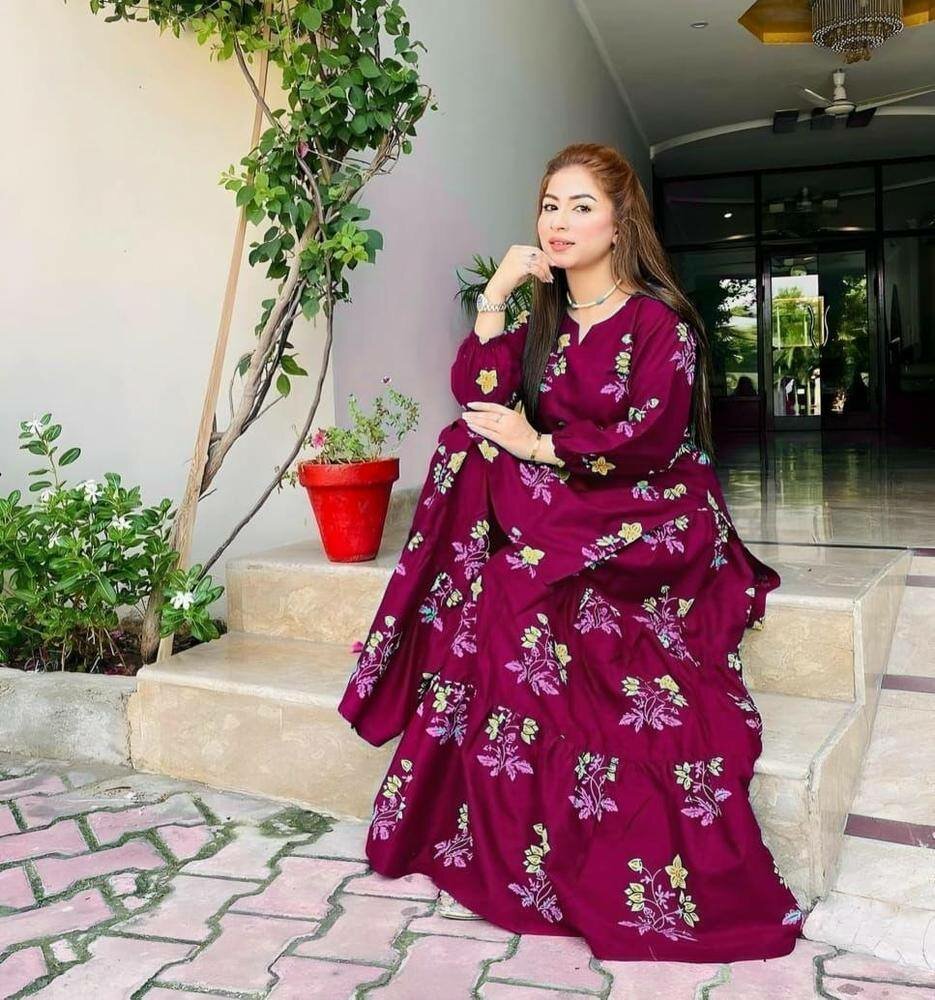 2 pcs woman's stitched linen printed suit