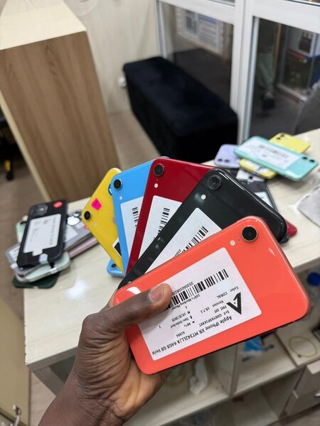 Smartphones colorés