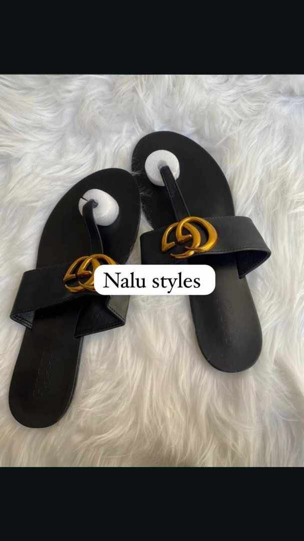 Gucci slippers