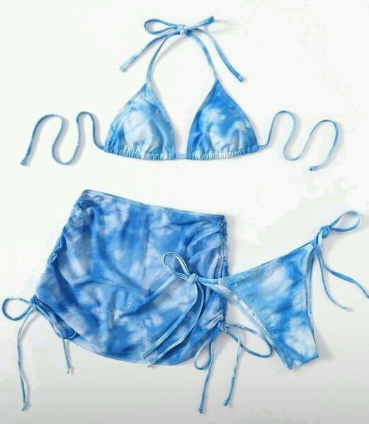Bikini bleu tie-dye avec jupe