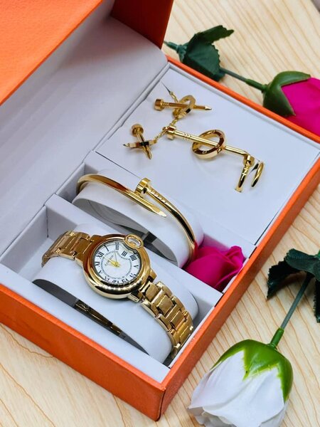 Ensemble Montre et Bijoux Or