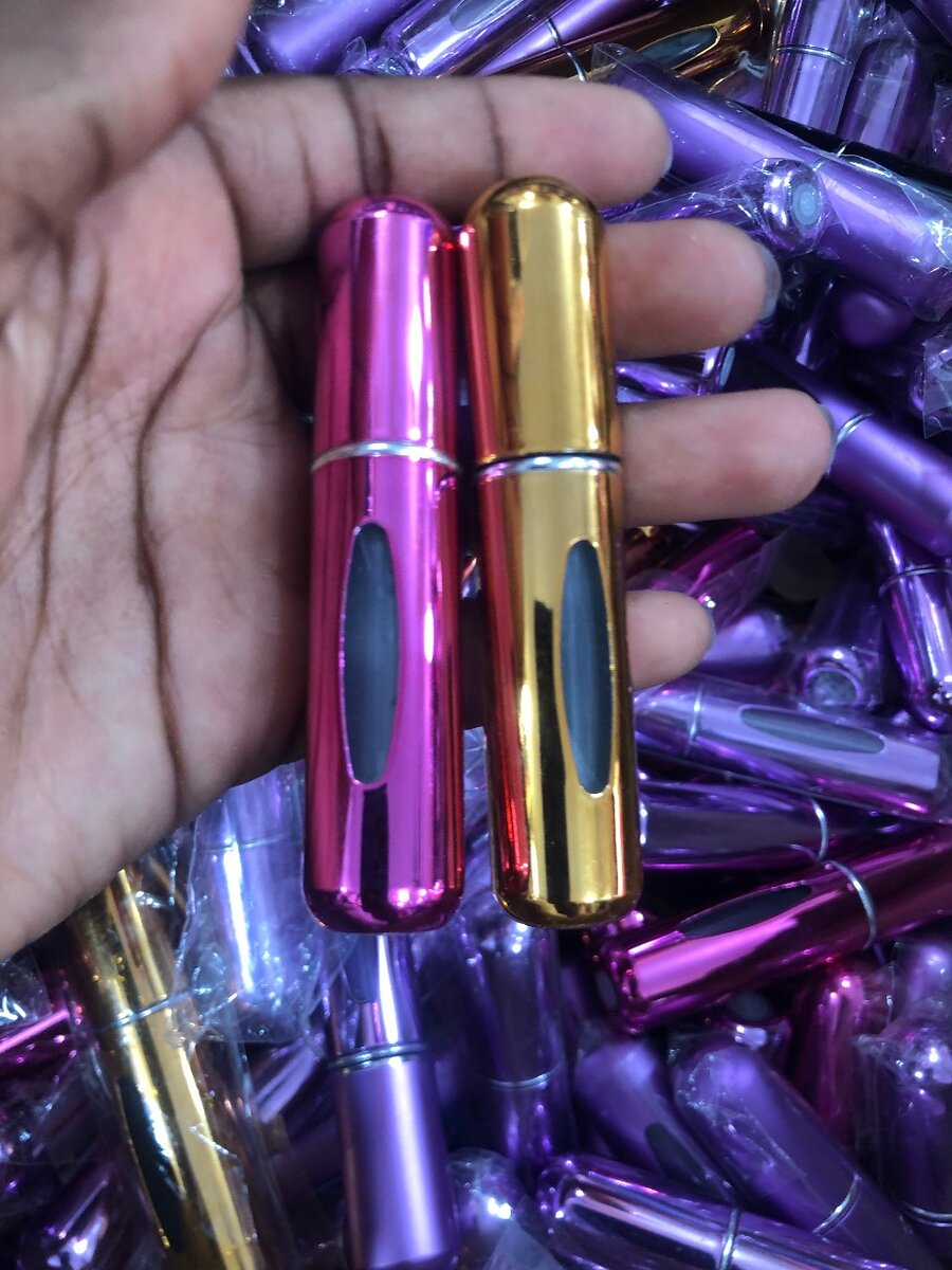 Tube de parfums (aspirateur)