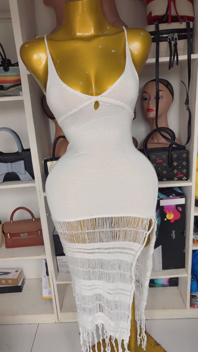 Robe blanche frangée sexy