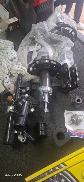 Amortisseur et Kit de Montage Voiture