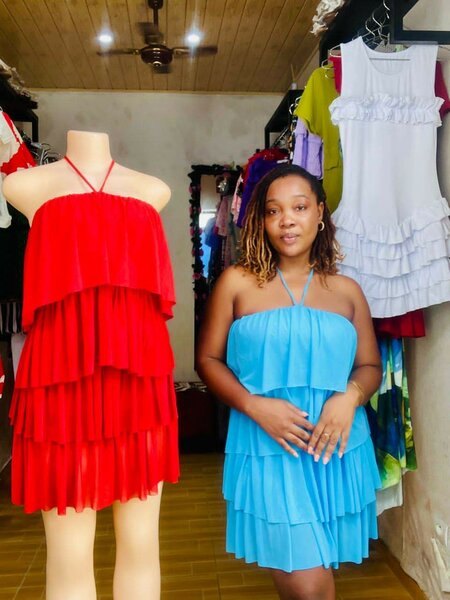 Robe à volants bleue chic