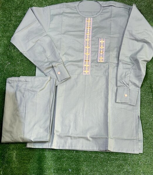 Tunique Homme Disponible