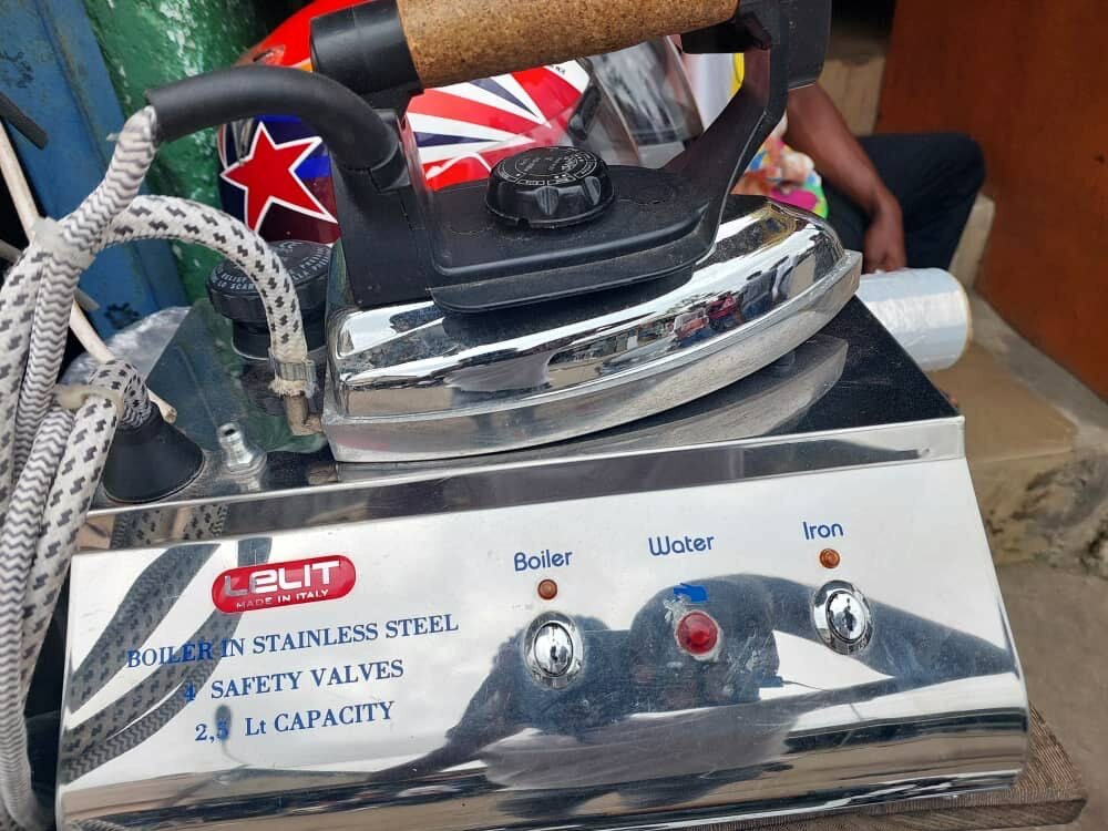 Fer à vapeur professionnel inox