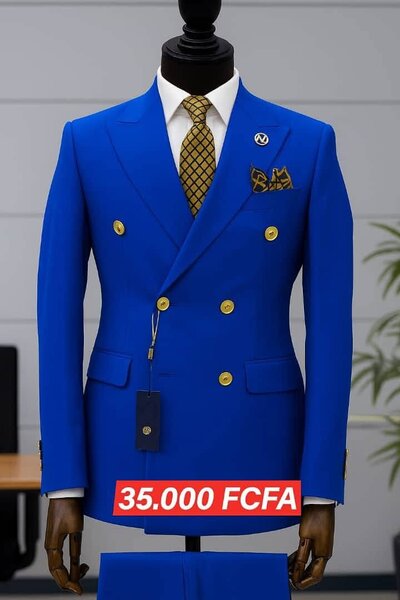 Costume élégant double-breasted