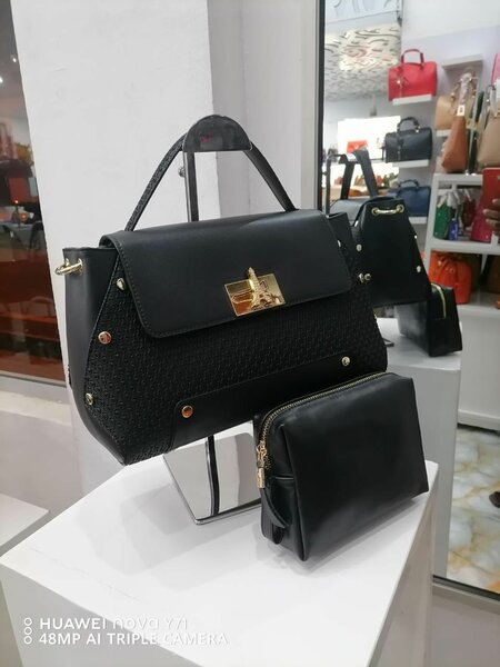 Sac à main élégant noir