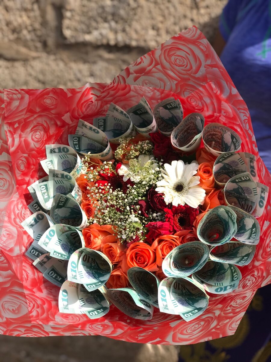 Ruwezi flower and money bouquet