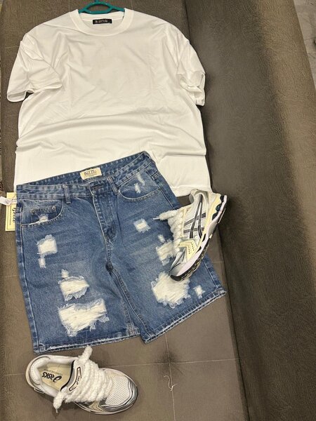 Ensemble T-shirt Blanc et Short en Jean
